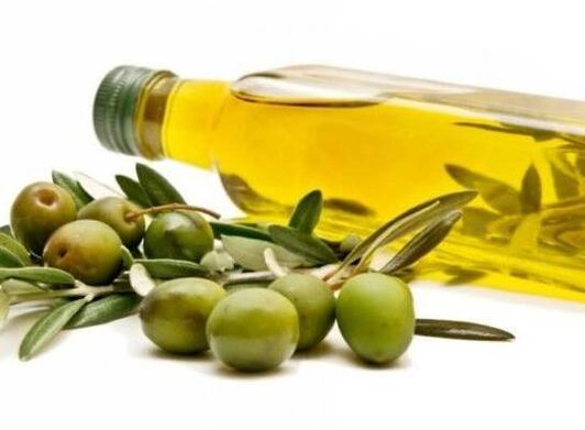 Olivenueleg amplaz Sonneblummenueleg fir Fettzellen ze reduzéieren